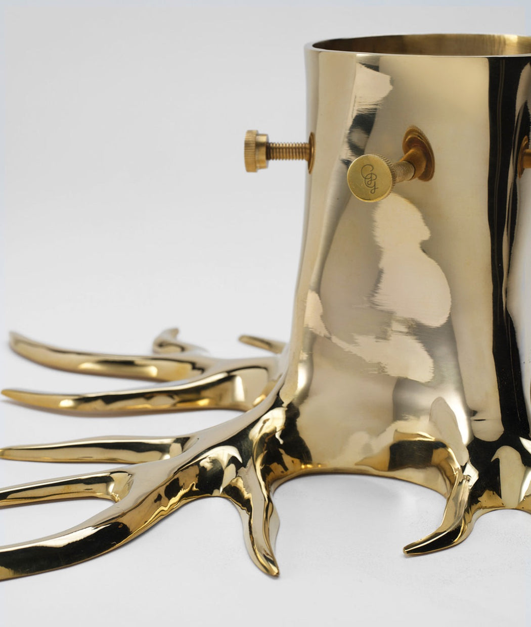 christmas tree stand “the root”
